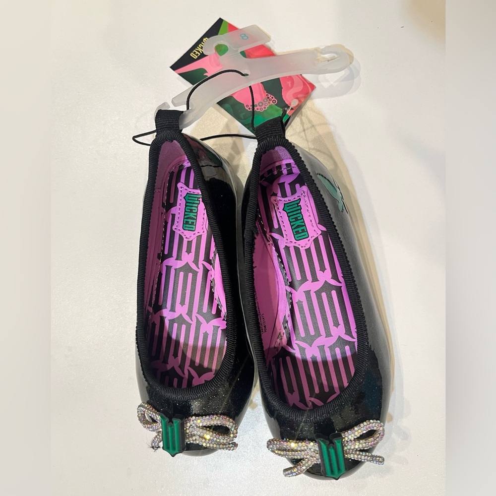 Nickelodeon Black Shoes with Pink Interior